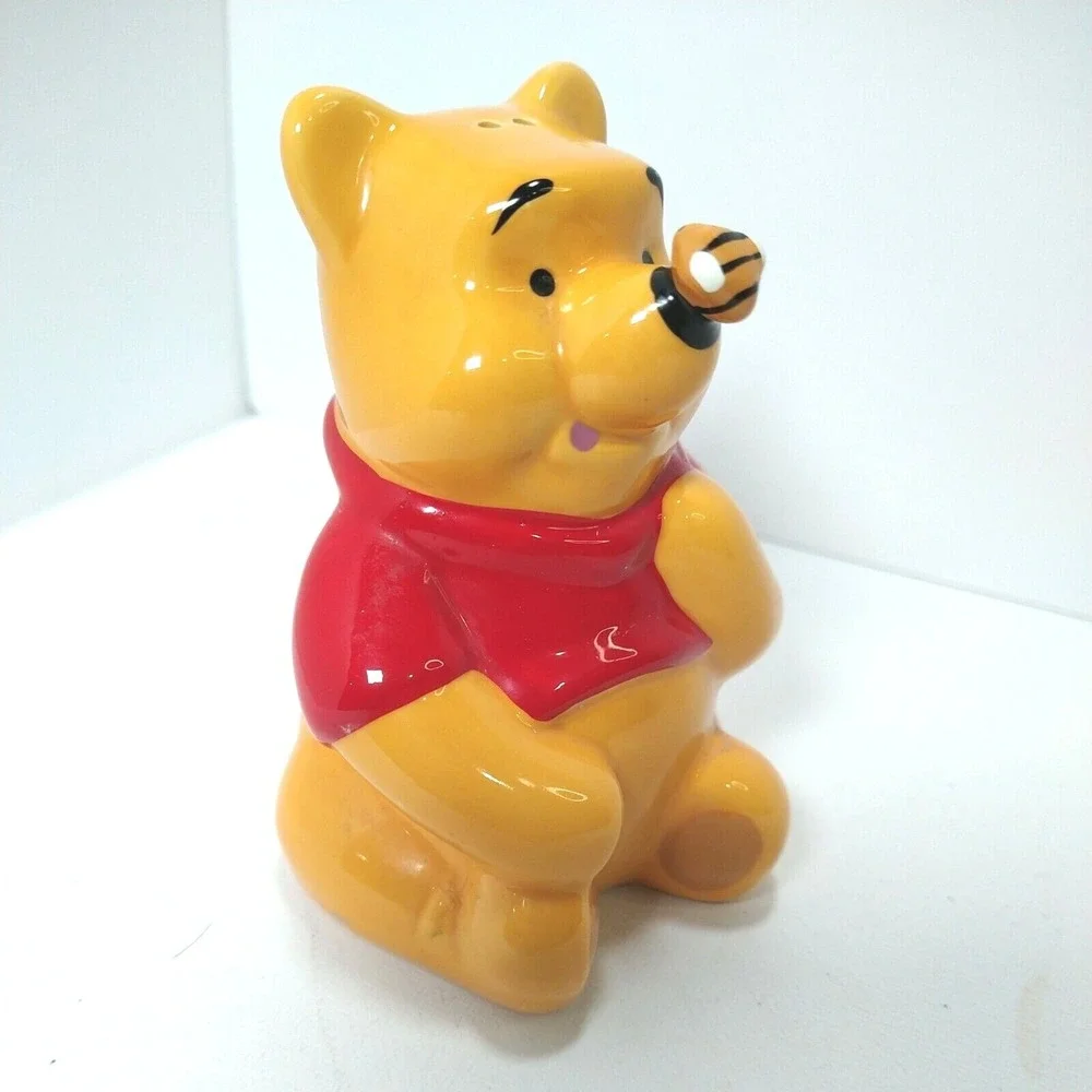 Disney Winnie the Pooh 2 3/4‎ Inch Shaker